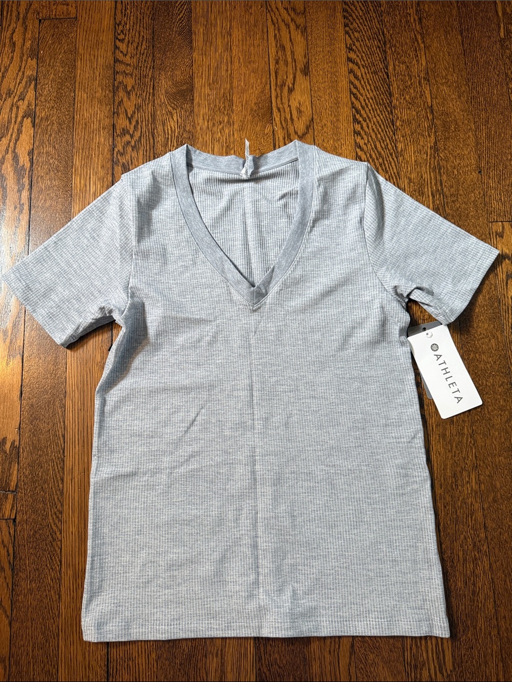 Athleta Renew V-Neck Tee, NWT, Large, Gray